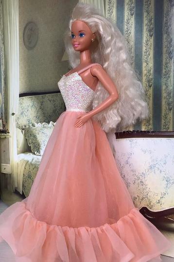 Mooie vintage Barbie jurk 1983 “Peaches n Cream” (excl. pop) beschikbaar voor biedingen