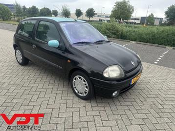 Renault Clio 1.6 RXE beschikbaar voor biedingen