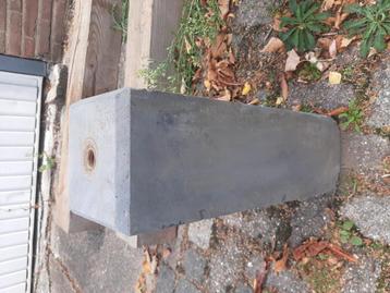 Betonpoeren 8 stuks beschikbaar voor biedingen