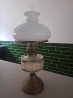 Antieke olielamp met glazen kap, Antiek en Kunst, Ophalen