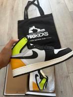 Jordan 1 Retro High White Black University Gold Volt Maat 39, Kleding | Dames, Schoenen, Nike Air Jordan, Overige kleuren, Nieuw