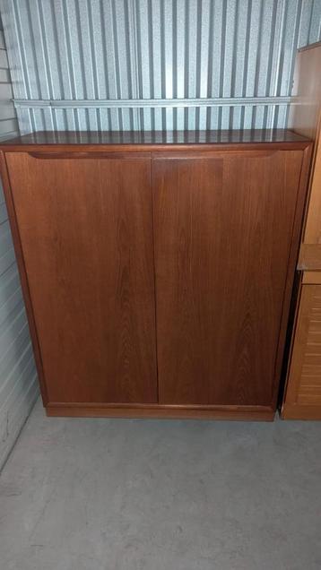 Mid century modern kast  beschikbaar voor biedingen
