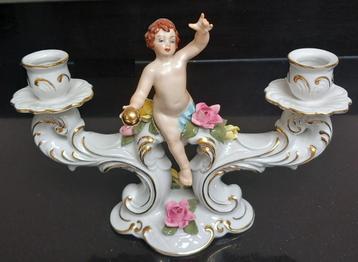 Dresden kandelaar met Putti beschikbaar voor biedingen