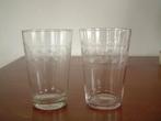 2 antieke drinkglazen met meander motief, Ophalen of Verzenden