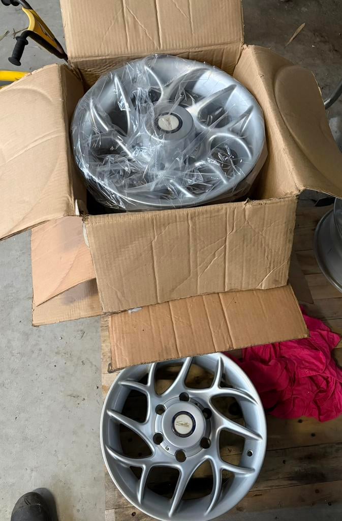 Smiths LM velgen NIEUWE SET 6x139.7 7Jx15Inch Setprijs 150, Auto-onderdelen, Banden en Velgen, Velg(en), Zomerbanden, 15 inch