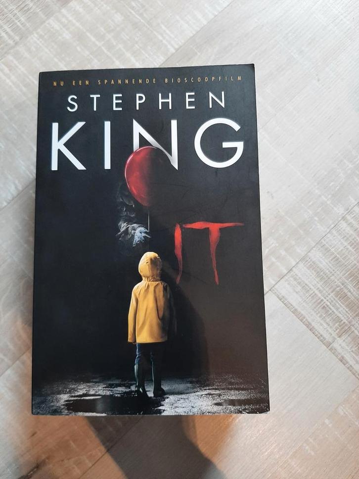 Stephen King - It, Boeken, Thrillers, Zo goed als nieuw, Ophalen