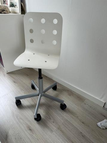 Ikea bureaustoel wit beschikbaar voor biedingen