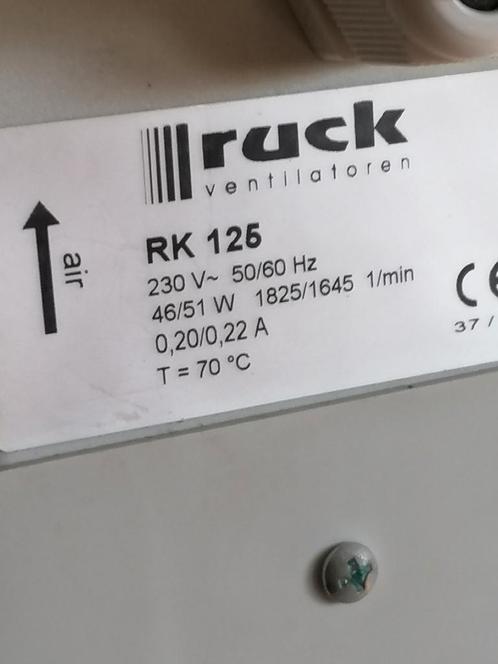 Afzuiging. Koolstoffilter., Witgoed en Apparatuur, Afzuigkappen, Zo goed als nieuw, Ophalen
