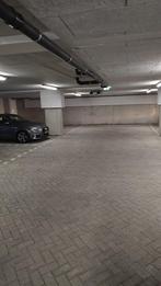Afgesloten parkeerplaats Amsterdam Noord (IJdoornlaan) €175, Huizen en Kamers, Garages en Parkeerplaatsen, Amsterdam