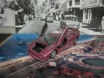 6 stuks divers model auto.s beschikbaar voor biedingen