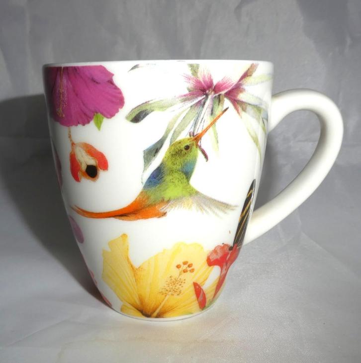 Marjolein Bastin Hummingbirds mok, Huis en Inrichting, Keuken | Servies, Zo goed als nieuw, Kop(pen) en/of Schotel(s), Overige stijlen