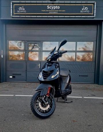 Ontwerp Jouw Droom Piaggio Zip of Vespa bij Scypto! beschikbaar voor biedingen