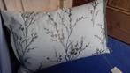 Laura Ashley "pussy willow" kussen - nieuw, Huis en Inrichting, Ophalen of Verzenden, Nieuw, Wit, Rechthoekig