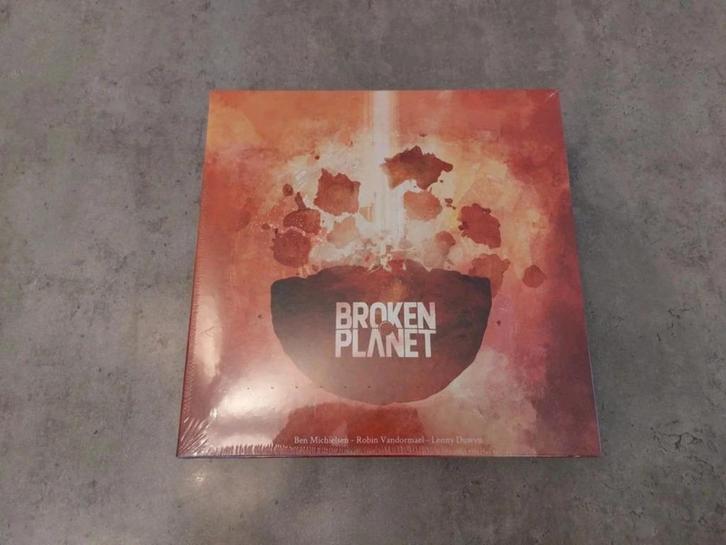 Broken Planet Kickstarter Bordspel, Hobby en Vrije tijd, Gezelschapsspellen | Bordspellen, Nieuw, Een of twee spelers, Drie of vier spelers