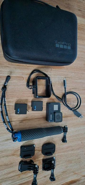 Gopro 7 black met dubbele accu in nette staat beschikbaar voor biedingen