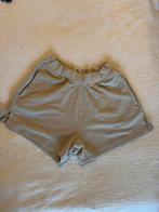 Gymshark Short Broekje - Maat S - Nieuw, Ophalen of Verzenden, Nieuw, Maat 36 (S), Beige