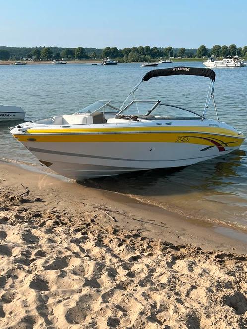 Four winns  210 horizon, Watersport en Boten, Speedboten, Zo goed als nieuw, 6 meter of meer, Benzine, 200 pk of meer, Polyester