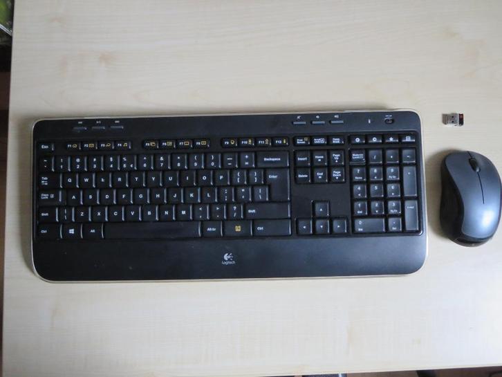 LOGITECH K520 Toetsenbord en muis draadloos, Computers en Software, Toetsenborden, Zo goed als nieuw, Overige indelingen, Draadloos