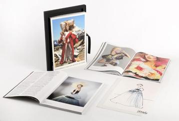     Viktor&Rolf Speciale Editie Modekunstenaars 25 jaar beschikbaar voor biedingen