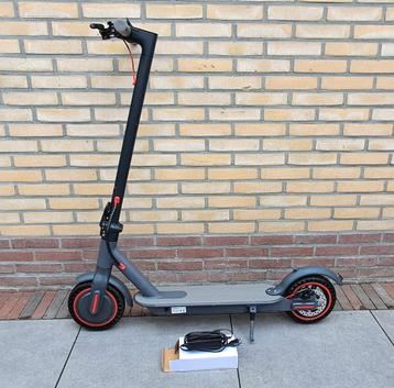 Electrische Step H7 met de sterke 10.4Ah accu beschikbaar voor biedingen