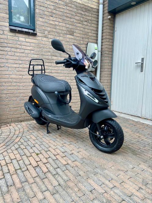 Piaggio Zip SP 4T 50cc I-Get brom 2020 RS zadel Schade vrij, Fietsen en Brommers, Scooters | Piaggio, Zo goed als nieuw, Zip, Maximaal 45 km/u
