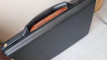 Vintage Samsonite attaché koffertje/aktetas met cijferslot beschikbaar voor biedingen