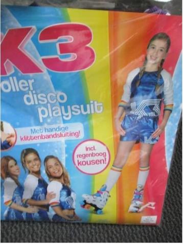 K3 VERKLEEDPAKJE met SOKKEN NIEUW Maat 134 beschikbaar voor biedingen