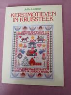 Kerstmotieven in kruissteek - Jutta Lammèr, Ophalen of Verzenden, Zo goed als nieuw, Handborduren, Patroon
