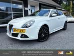 Alfa romeo Giulietta 1.4 T CLIMA | CRUISE | PARK.SENS | HALF, Voorwielaandrijving, Gebruikt, 4 cilinders, Wit