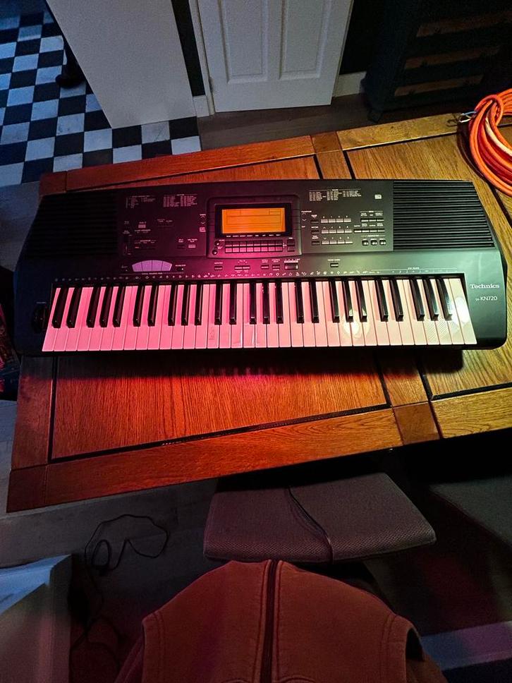 Technics KN720 Keyboard, Muziek en Instrumenten, Keyboards, Gebruikt, 61 toetsen, Technics, Midi-aansluiting, Ophalen