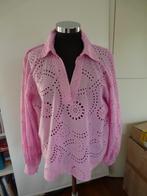 Mooie roze vhalsblouse met gaatjesmotief Cottonclub, mt S, Ophalen of Verzenden, Zo goed als nieuw, Roze, Maat 36 (S)