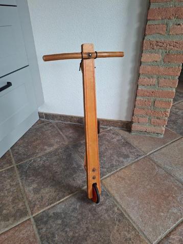 Houten kinderstepje.. beschikbaar voor biedingen