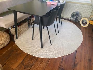 Wollen vloerkleed rond 2 m beschikbaar voor biedingen