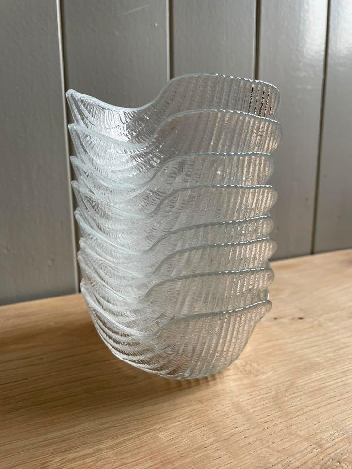 8 Vintage Arcoroc schelp schelpen schaaltjes kommetjes, Huis en Inrichting, Keuken | Servies, Zo goed als nieuw, Schaal of Schalen
