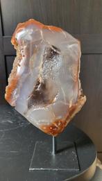 Prachtige agaat op standaard, Verzamelen, Mineralen en Fossielen, Ophalen of Verzenden