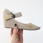 Prachtige Suede SPM Sandalen s12 (39) € 30,-, Kleding | Dames, Schoenen, SPM, Beige, Zo goed als nieuw, Sandalen of Muiltjes