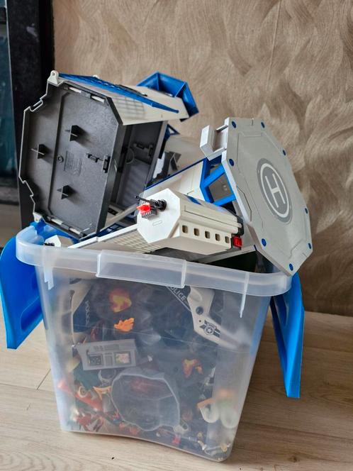 Bak vol met playmobile politie bureau enz., Kinderen en Baby's, Speelgoed | Playmobil, Zo goed als nieuw, Ophalen of Verzenden