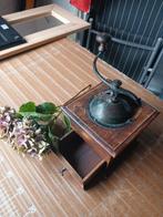 Vintage houten koffiemolen, Antiek en Kunst, Curiosa en Brocante, Ophalen of Verzenden
