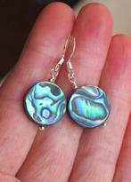 Mooie oorbellen met abelone parelmoer munten., Sieraden, Tassen en Uiterlijk, Oorbellen, Hangers, Overige kleuren, Verzenden, Nieuw