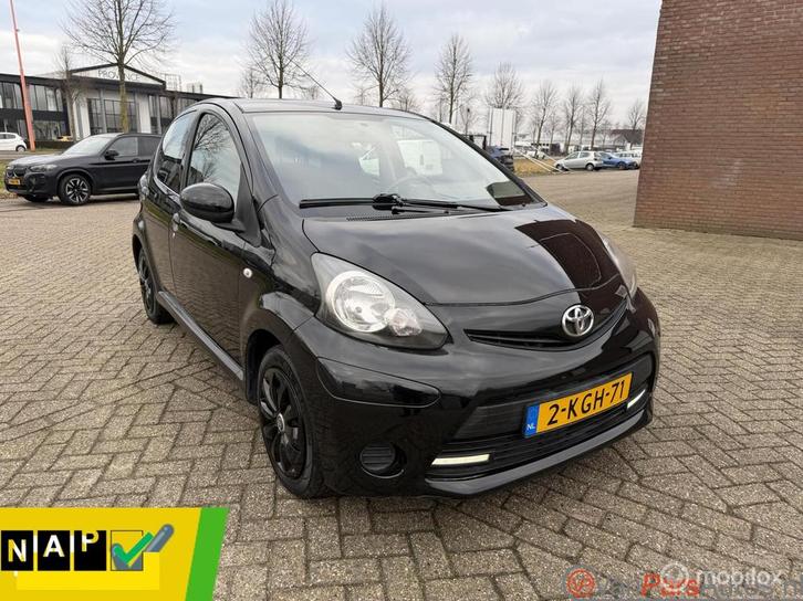 Toyota Aygo 1.0 VVT-i Aspiration,Airco,Led,5drs, Auto's, Toyota, Bedrijf, Te koop, Aygo, ABS, Airbags, Airconditioning, Alarm