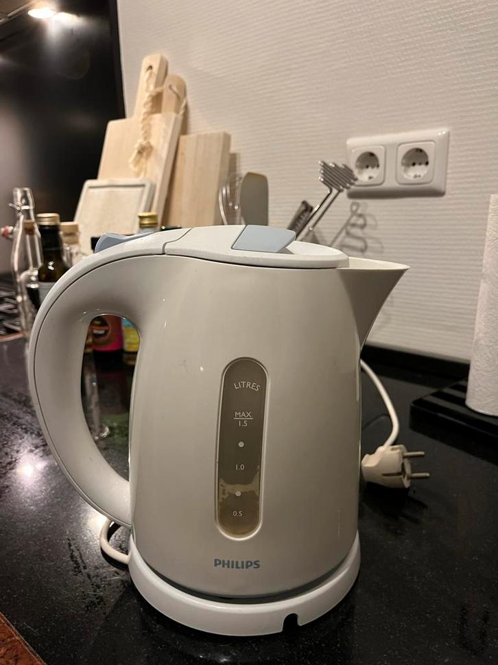 Gebruikte waterkoker - gratis af te halen, Witgoed en Apparatuur, Waterkokers, Gebruikt, 1 tot 2 liter, Draadloos, Ophalen