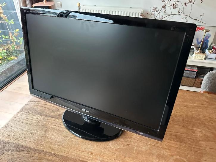 LG W2753VC 27 Inch Full HD Gaming Monitor, Computers en Software, Monitoren, Zo goed als nieuw, 60 Hz of minder, DVI, HDMI, VGA