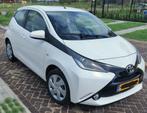 Toyota Aygo 1.0 Vvt-i 69pk 5D X-shift 2017 Wit 24.000km, Stof, 4 stoelen, Wit, Origineel Nederlands