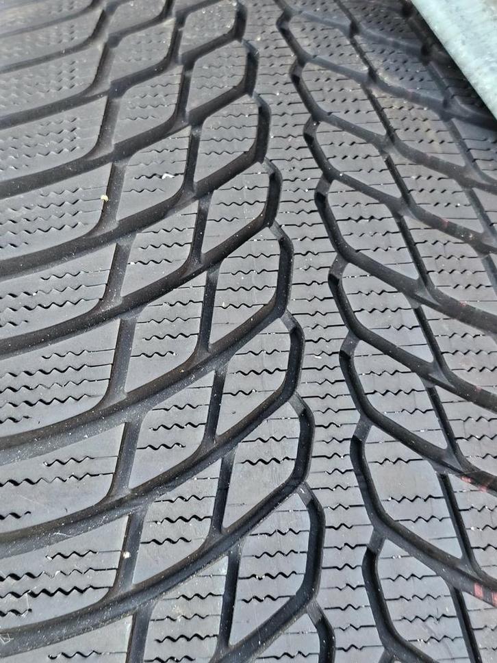 evergreen, Auto-onderdelen, Banden en Velgen, Banden en Velgen, Winterbanden, 17 inch, 235 mm, Ophalen of Verzenden