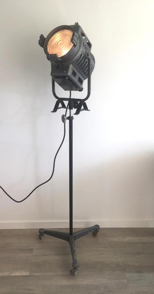 ARRI studiolamp, vloerlamp, vintage jaren ‘50, Huis en Inrichting, Lampen | Vloerlampen, Gebruikt, 150 tot 200 cm, Glas, Metaal