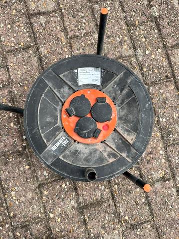 Zware bouw haspel. 33meter beschikbaar voor biedingen