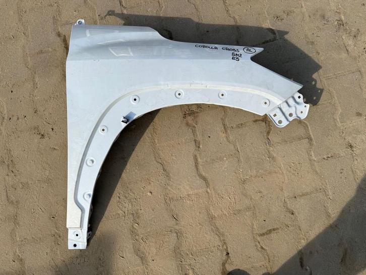 Toyota Corolla Cross rechtervoorvleugel, Auto-onderdelen, Carrosserie en Plaatwerk, Spatbord, Toyota, Gebruikt, Ophalen of Verzenden