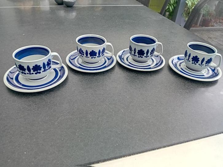 4 x kop en schotel Boch La Louviere Ballic / vintage / retro, Antiek en Kunst, Antiek | Servies los, Ophalen of Verzenden