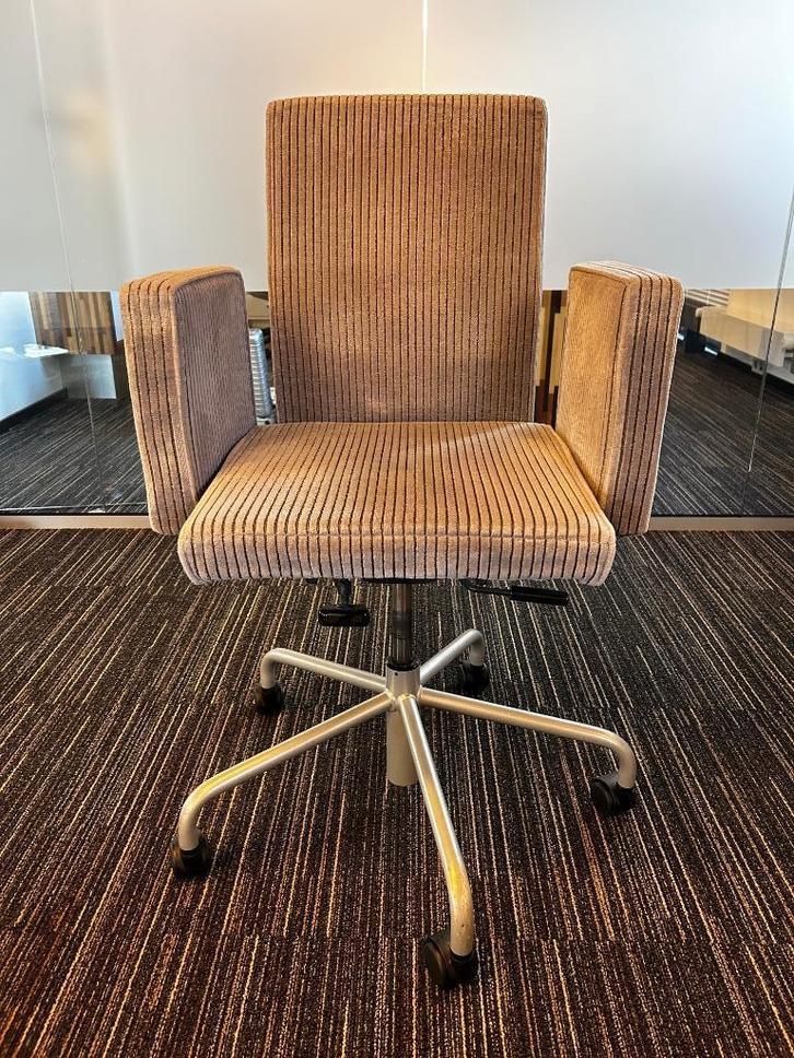Bulo Pub & Club bureaustoel, Huis en Inrichting, Bureaustoelen, Zo goed als nieuw, Bureaustoel, Grijs, Ophalen