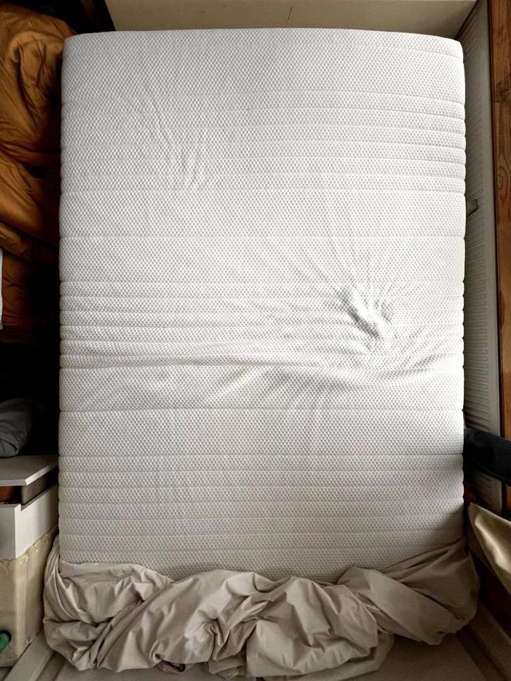 ÂNNELAND foammatr 140x200 middelhard/wit, Huis en Inrichting, Slaapkamer | Matrassen en Bedbodems, Zo goed als nieuw, Matras, 140 cm
